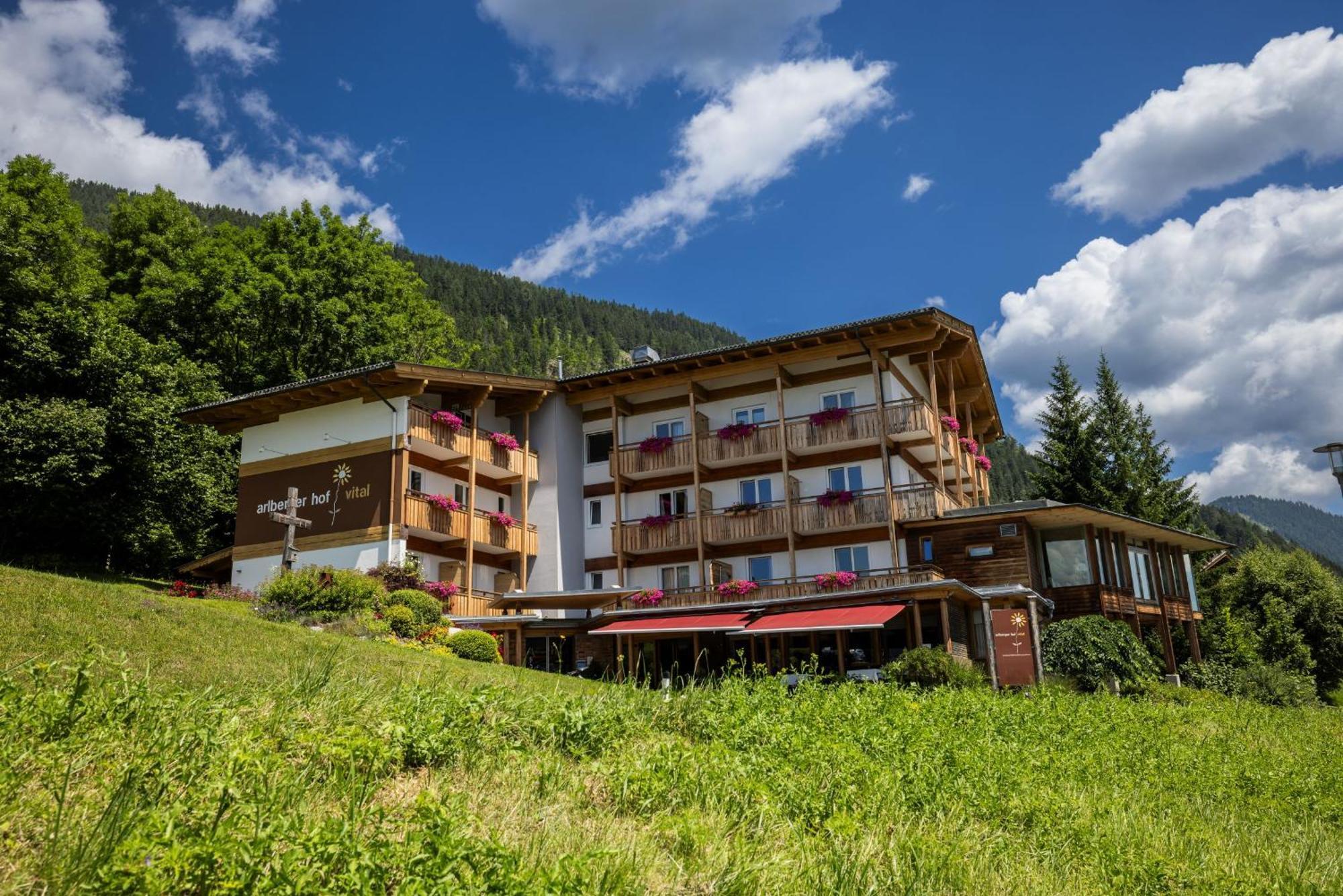 Arlbergerhof Vital Weissensee Extérieur photo
